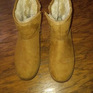 Cat & Jack Tan Kids Boots